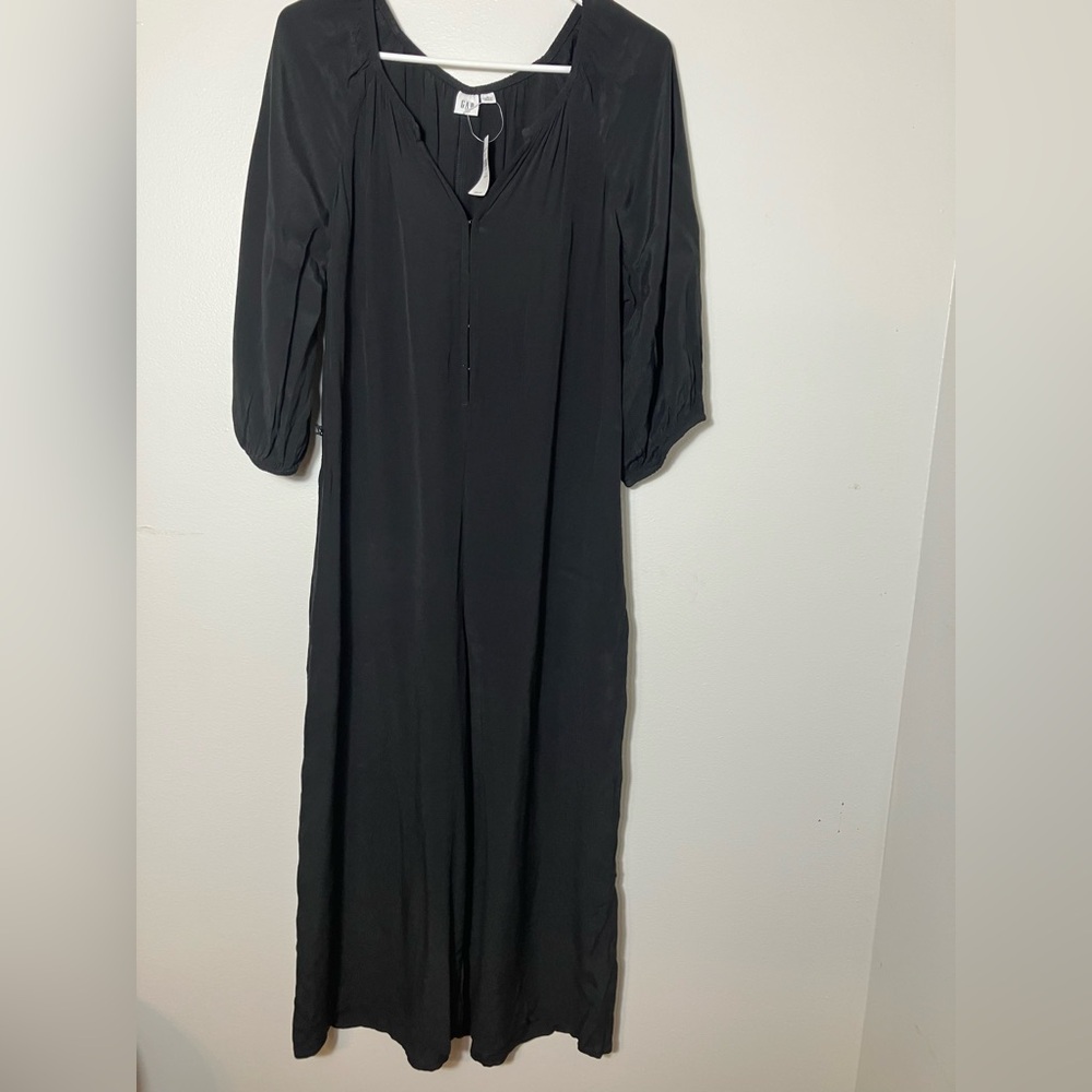 NEW Gap Jumpsuit Sz M Wide Leg Black Hook Eye Closure Relaxed Fit Beach